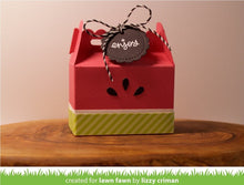 Lade das Bild in den Galerie-Viewer, Lawn Fawn - Lawn Cuts - Dies - Scalloped Treat Box - Design Creative Bling