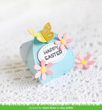 Lade das Bild in den Galerie-Viewer, Lawn Fawn-Lawn Cuts-Butterfly Treat Box - Design Creative Bling
